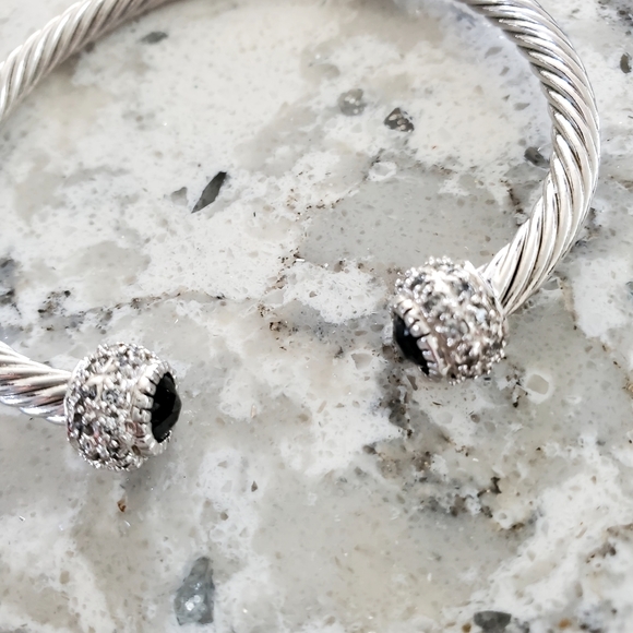 White Pave Black Crystal Silver Tone Cable Twist Open End Bangle Bracelet - Picture 4 of 4